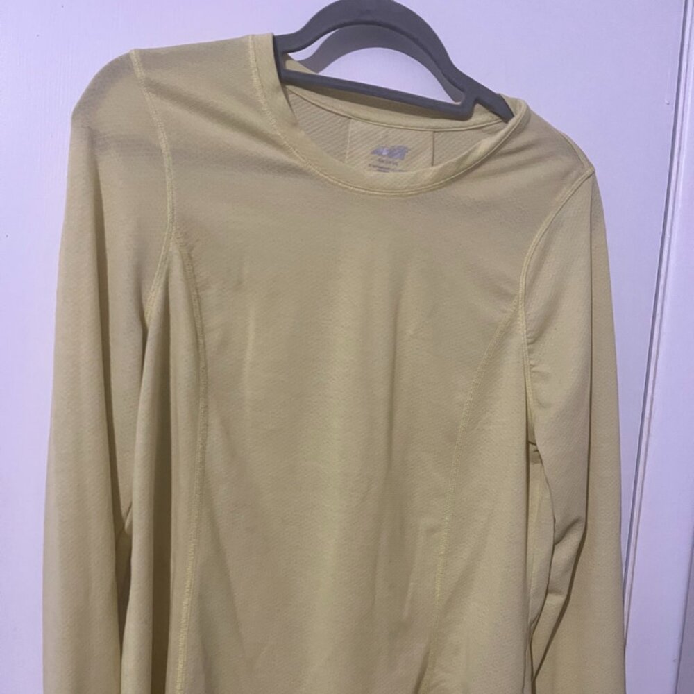AVIA RUNNING SHIRT LIME COLOR SZ LG